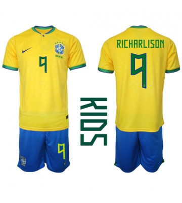 Brasilien Richarlison #9 Replika Babytøj Hjemmebanesæt Børn VM 2022 Kortærmet (+ Korte bukser)